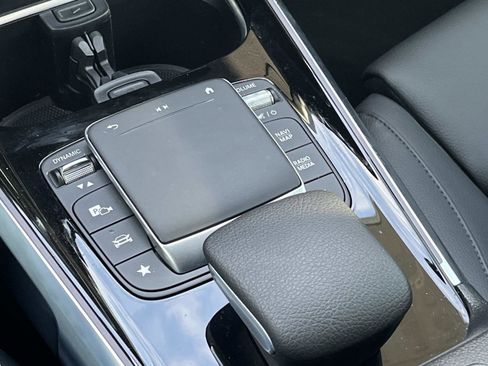 Certified 2021 Mercedes-Benz GLB 250 w/ Premium Package image 29