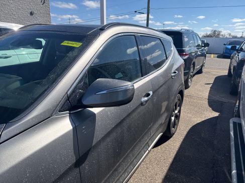 Used 2017 Hyundai Santa Fe Sport w/ 2.0T Ultimate Tech Package 05 image 21