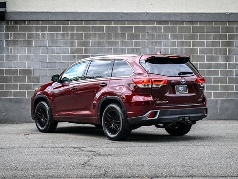 Used 2018 Toyota Highlander Limited AWD/4WD image 4
