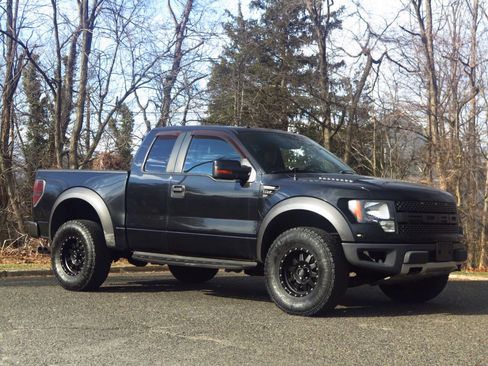 Used 2010 Ford F150 Raptor image 6