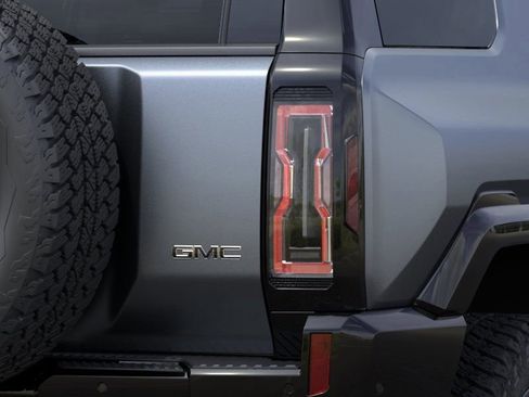 New 2026 GMC Hummer EV 3X w/ Carbon Fiber Edition Package image 3
