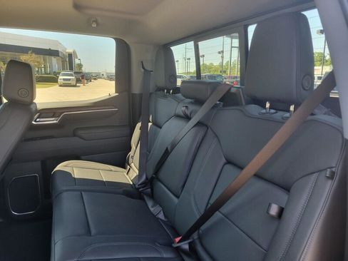 New 2026 GMC Sierra 1500 SLT w/ SLT Premium Plus Package image 23