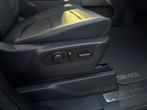 Used 2021 GMC Sierra 3500 Denali w/ Denali Ultimate Package image 29