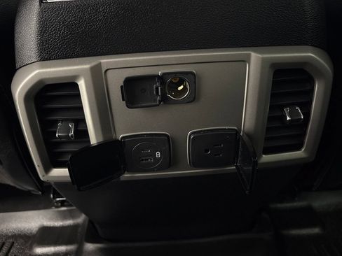 Used 2020 Ford F250 Lariat AWD/4WD image 32
