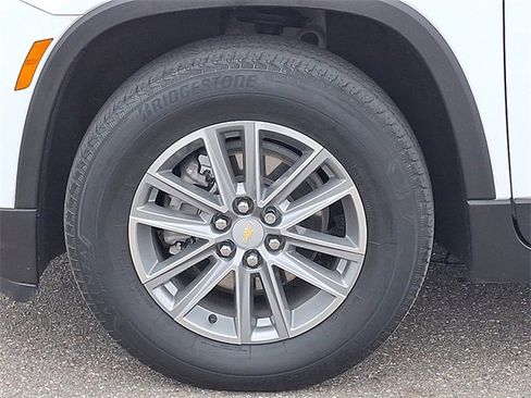Used 2023 Chevrolet Traverse LT image 30