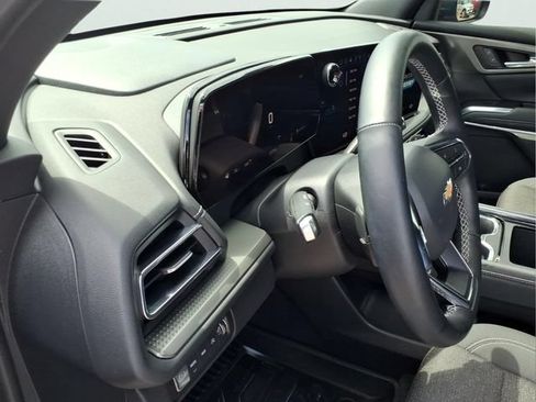 Used 2025 Chevrolet Traverse LT AWD/4WD image 20