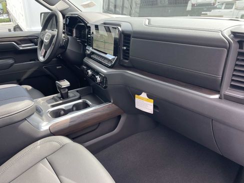 New 2026 GMC Sierra 1500 SLT w/ SLT Premium Package image 29