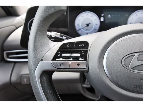 Certified 2024 Hyundai Elantra SEL FWD image 18