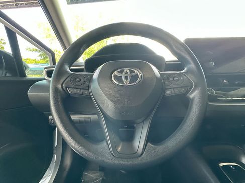 Used 2025 Toyota Corolla LE FWD image 15