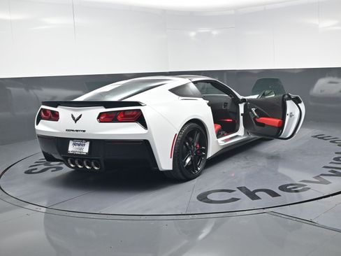 Used 2016 Chevrolet Corvette 2LT w/ 2LT Preferred Equipment Group image 27