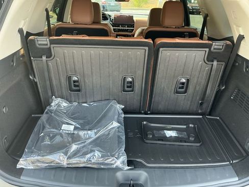 New 2026 Nissan Pathfinder Platinum AWD/4WD image 19