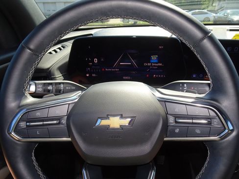 Used 2024 Chevrolet Traverse LT FWD image 22