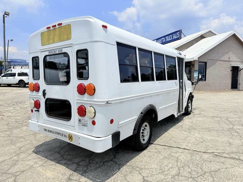 Used 2014 Chevrolet Express 3500 w/ School Bus Package RWD image 3