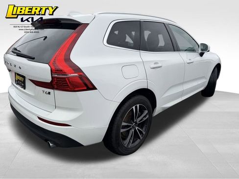 Used 2018 Volvo XC60 T6 Momentum AWD/4WD image 7