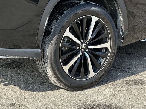 Used 2022 Toyota Highlander XSE image 29