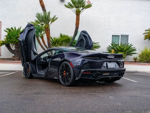 Used 2023 McLaren GT RWD image 32