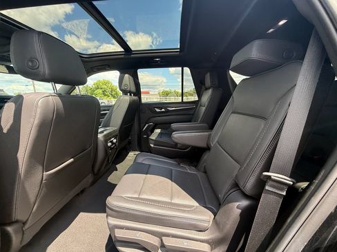 Used 2024 GMC Yukon Denali AWD/4WD image 19