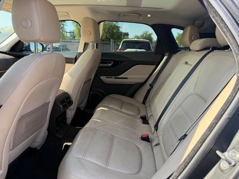 Used 2018 Jaguar F-PACE Prestige AWD/4WD image 10