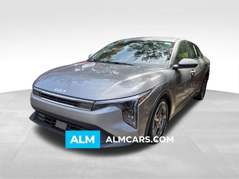 Used 2025 Kia K4 FWD image 1