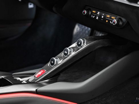 Used 2019 Ferrari 812 Superfast RWD image 68