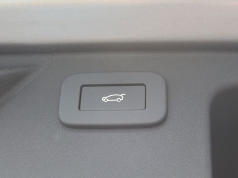 New 2026 Land Rover Discovery Sport Landmark AWD/4WD image 21