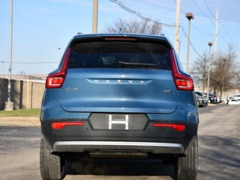 Certified 2025 Volvo XC40 B5 Plus image 6
