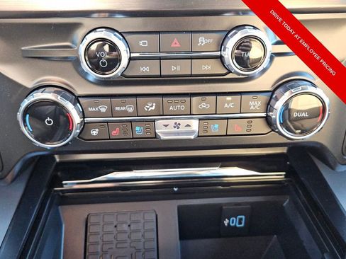 New 2026 Ford F250 Lariat w/ Chrome Package AWD/4WD image 21