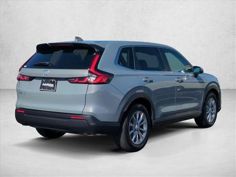 Used 2025 Honda CR-V EX image 5