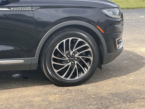 Used 2019 Lincoln Nautilus Reserve AWD/4WD image 29