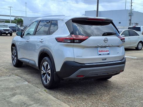 Used 2023 Nissan Rogue SV w/ SV Premium Package FWD image 4