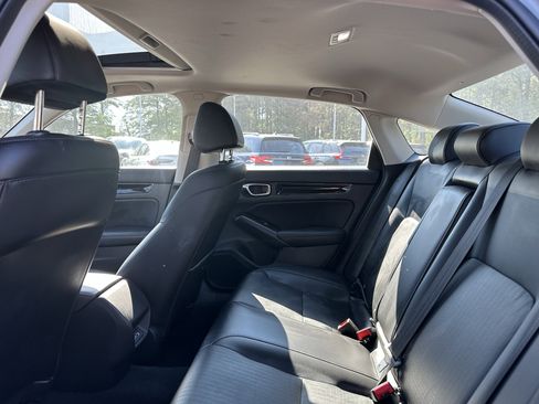 Used 2023 Honda Civic Touring image 9