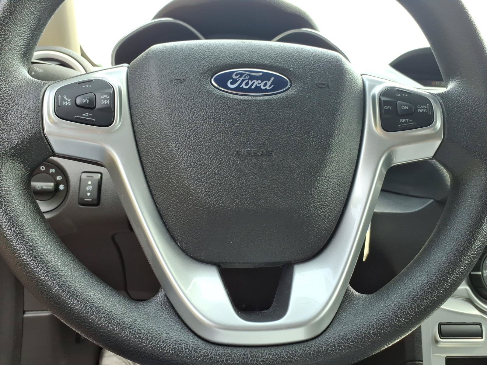 Used 2018 Ford Fiesta SE FWD image 11