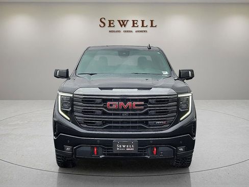 Used 2023 GMC Sierra 1500 AT4 w/ Technology Package AWD/4WD image 8