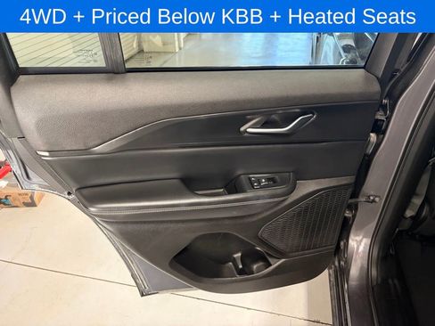 Used 2023 Jeep Grand Cherokee Laredo AWD/4WD image 17