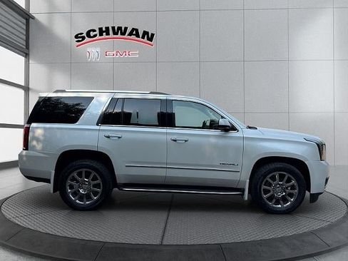 Used 2016 GMC Yukon Denali w/ Open Road Package AWD/4WD image 3