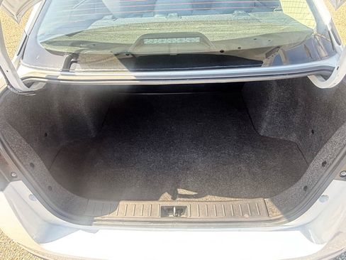 Used 2023 Nissan Versa S FWD image 32