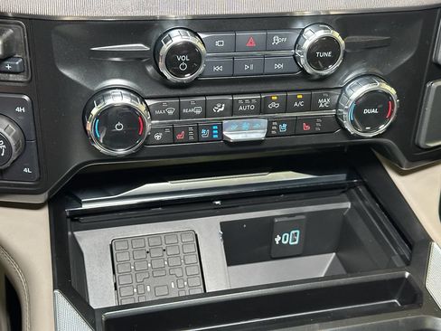 New 2026 Ford F350 Platinum w/ Platinum Plus Package AWD/4WD image 32