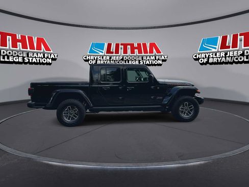 New 2026 Jeep Gladiator Mojave AWD/4WD image 9