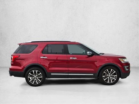 Used 2016 Ford Explorer Platinum AWD/4WD image 4