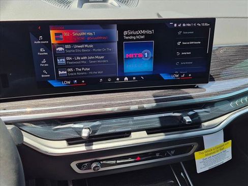 New 2027 BMW X7 xDrive40i w/ M Sport Package AWD/4WD image 13