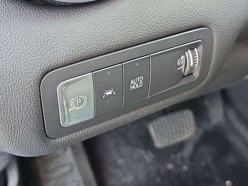 New 2025 Chevrolet Blazer EV LT image 17