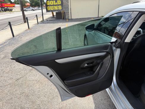 Used 2013 Volkswagen CC R-Line FWD image 20