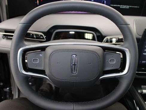 New 2026 Lincoln Nautilus Reserve image 35