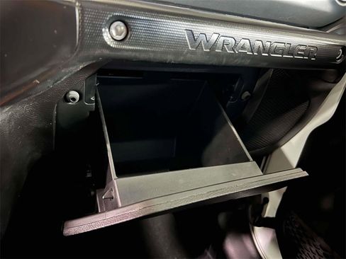 Used 2021 Jeep Wrangler Unlimited Sport image 33