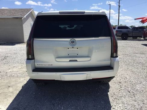 Used 2015 Cadillac Escalade Premium AWD/4WD image 4