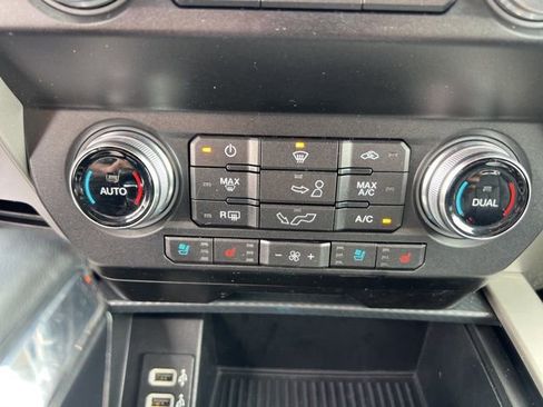 Certified 2019 Ford F150 Lariat w/ Equipment Group 502A Luxury AWD/4WD image 18