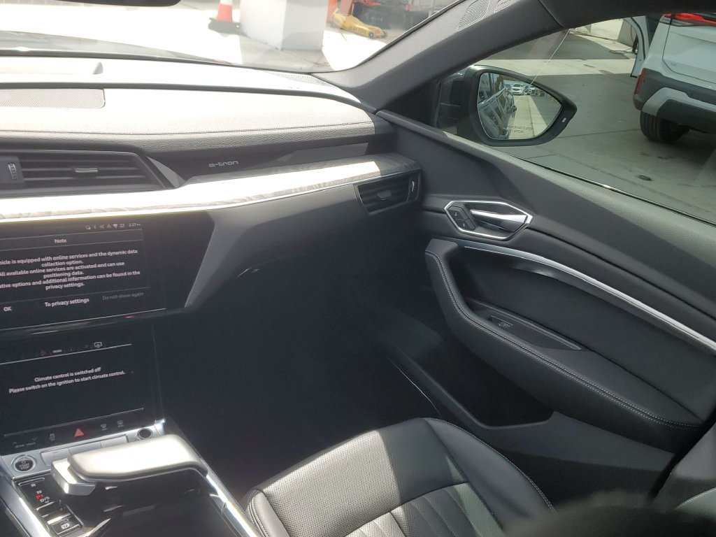 Certified 2023 Audi e-tron Premium Plus w/ Premium Plus Package AWD/4WD image 22