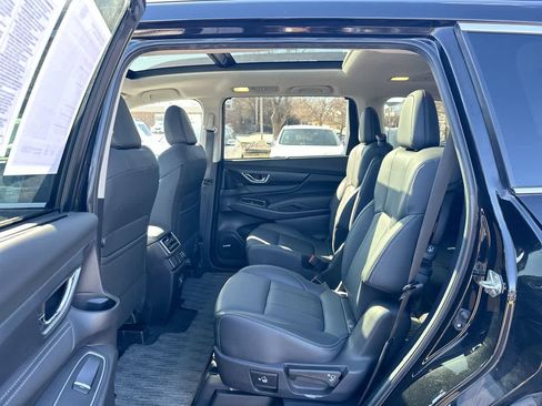 Certified 2023 Subaru Ascent Limited w/ Technology Package image 25