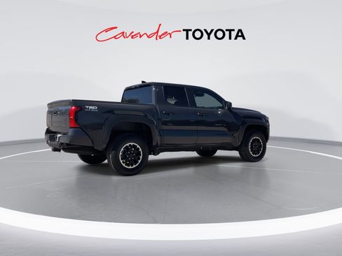 Certified 2025 Toyota Tacoma TRD Off-Road image 8