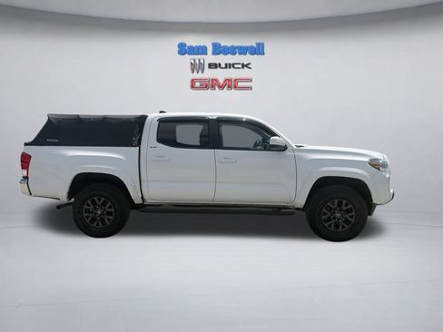 Used 2020 Toyota Tacoma SR5 AWD/4WD image 10